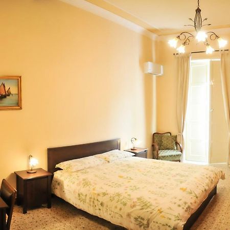 B&B Al Diecisette Catania Eksteriør bilde